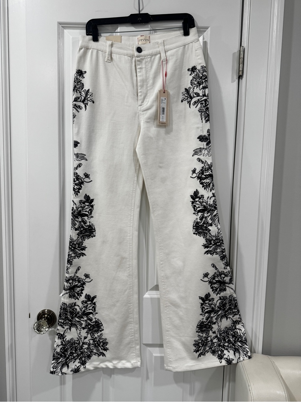 Alice + Olivia White Jeans with Black Floral Side Print